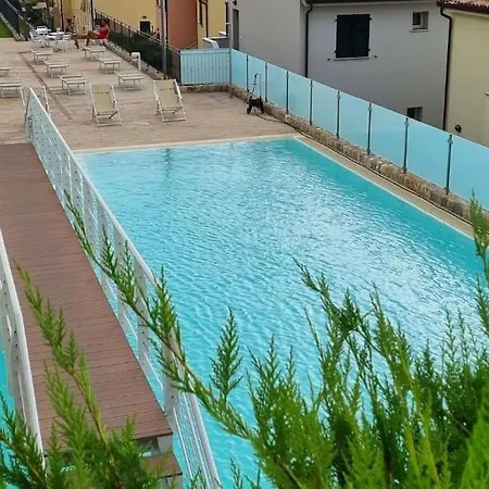 Incantevole Con Uso Piscina E Tatil Evi