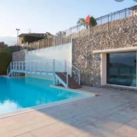 Nyaraló Incantevole Con Uso Piscina E Magliolo