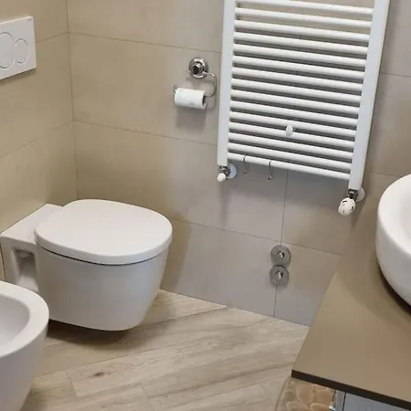 Incantevole Con Uso Piscina E Tatil Evi